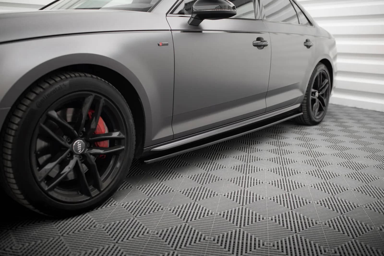 Накладки на пороги Maxton Audi S4 / A4 S-Line / A4 Competiton B9 - фото My Tuning Lab