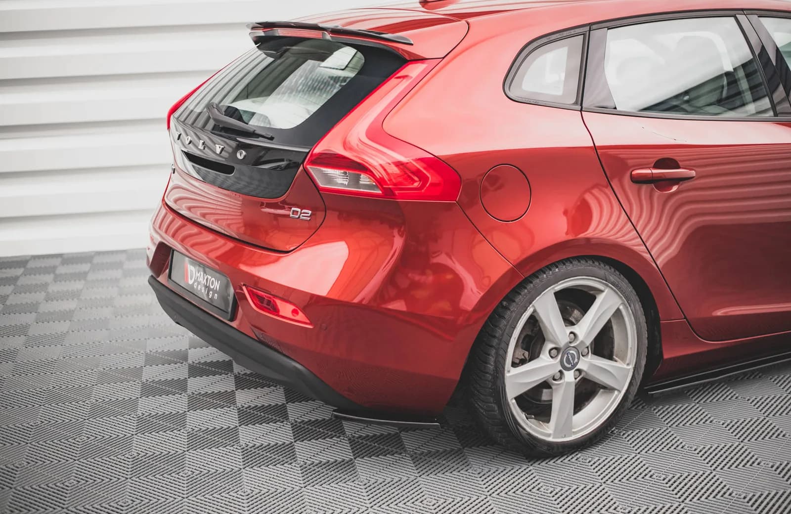 Задні сплітери boczne Maxton Volvo V40 (чорний глянець) - фото My Tuning Lab