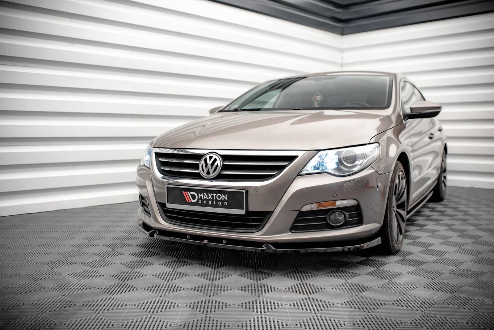 Передній сплітер V.3 Maxton Volkswagen Passat CC - фото My Tuning Lab