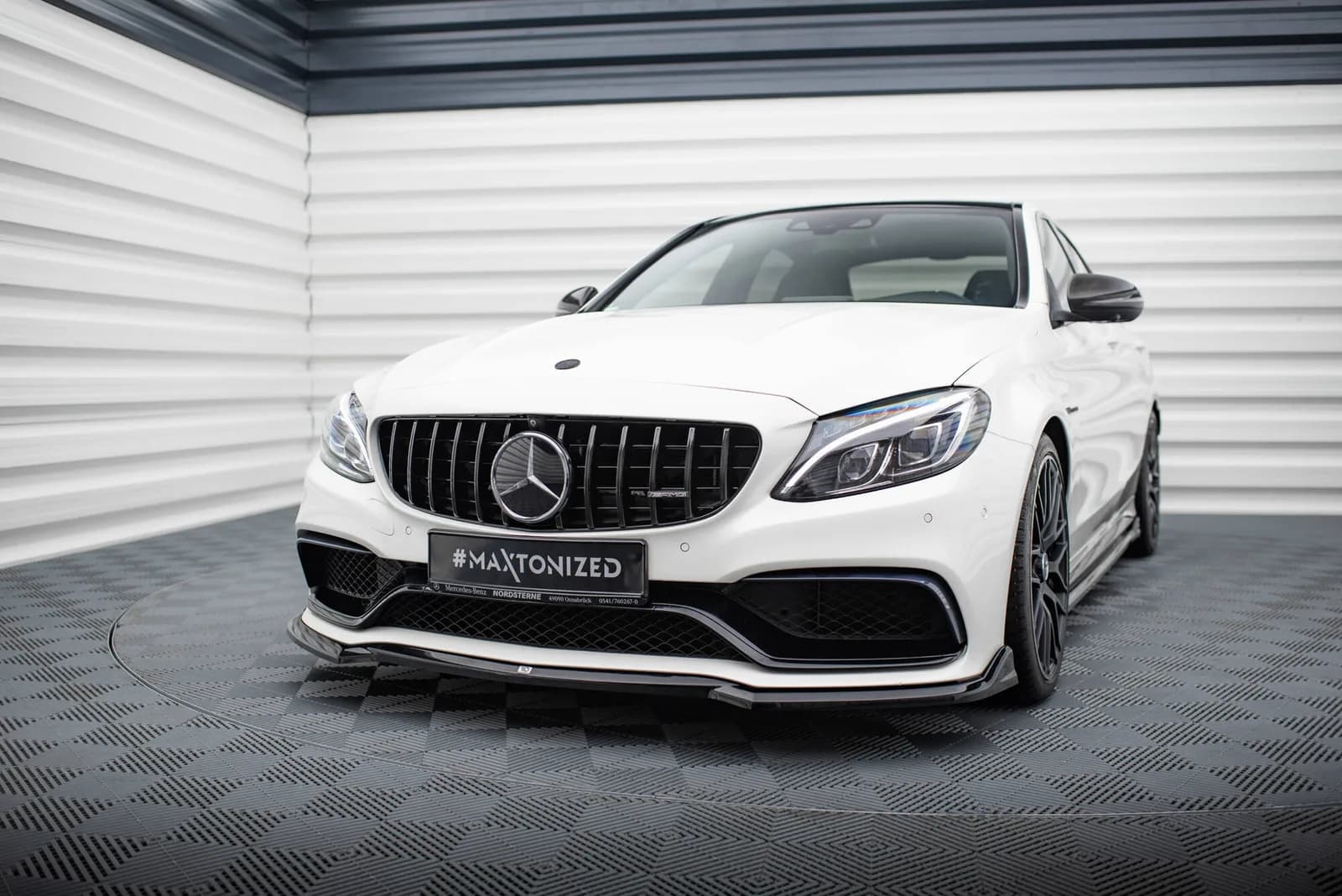 Передній сплітер V.3 Maxton Mercedes-AMG C63 Sedan / Estate W205 / S205 - фото My Tuning Lab