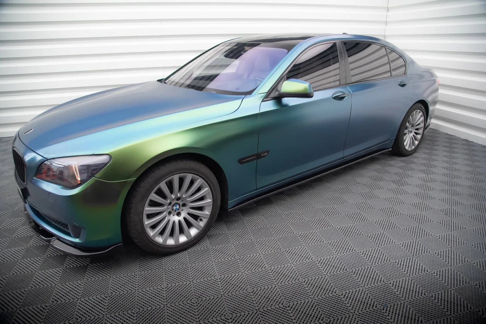 Накладки на пороги Maxton BMW 7 Long F02 - фото My Tuning Lab