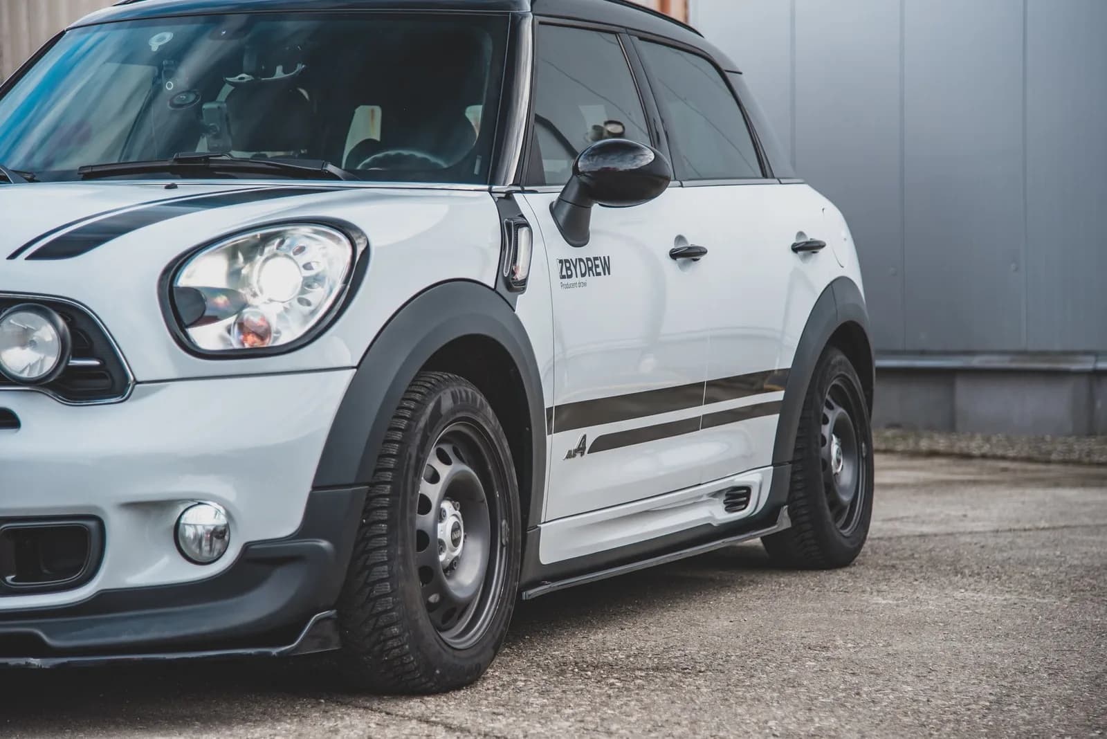Накладки на пороги Maxton Mini Countryman MK1 JCW (чорний глянець) - фото My Tuning Lab