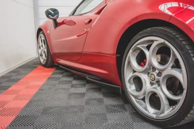 Накладки на пороги Maxton Alfa Romeo 4C (чорний глянець) - фото My Tuning Lab