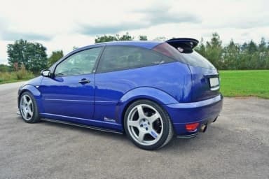 Накладки на пороги Maxton Ford Focus RS Mk1 - фото My Tuning Lab