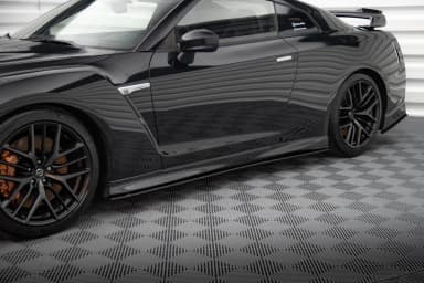 Накладки на пороги Street Pro Maxton Nissan GTR R35 Facelift - фото My Tuning Lab