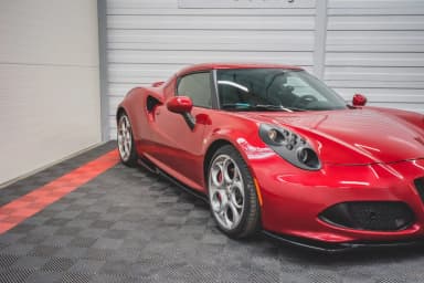 Накладки на пороги Maxton Alfa Romeo 4C (чорний глянець) - фото My Tuning Lab