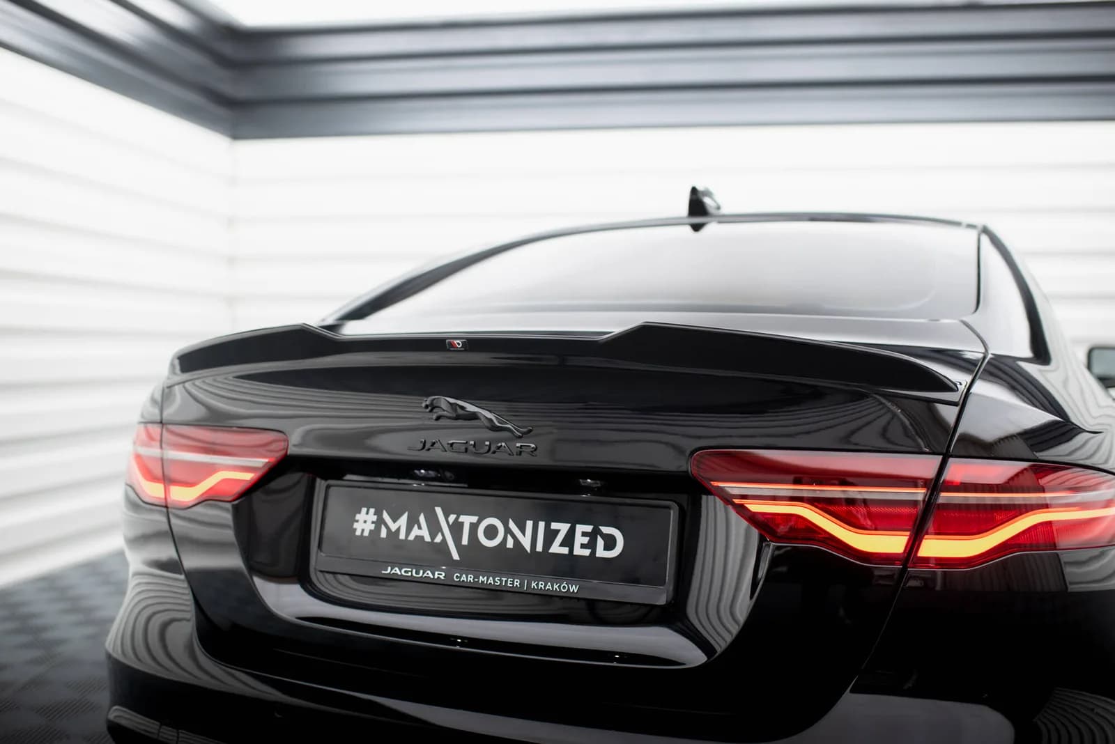 3D продовження спойлера Maxton Jaguar XE X760 Facelift - фото My Tuning Lab