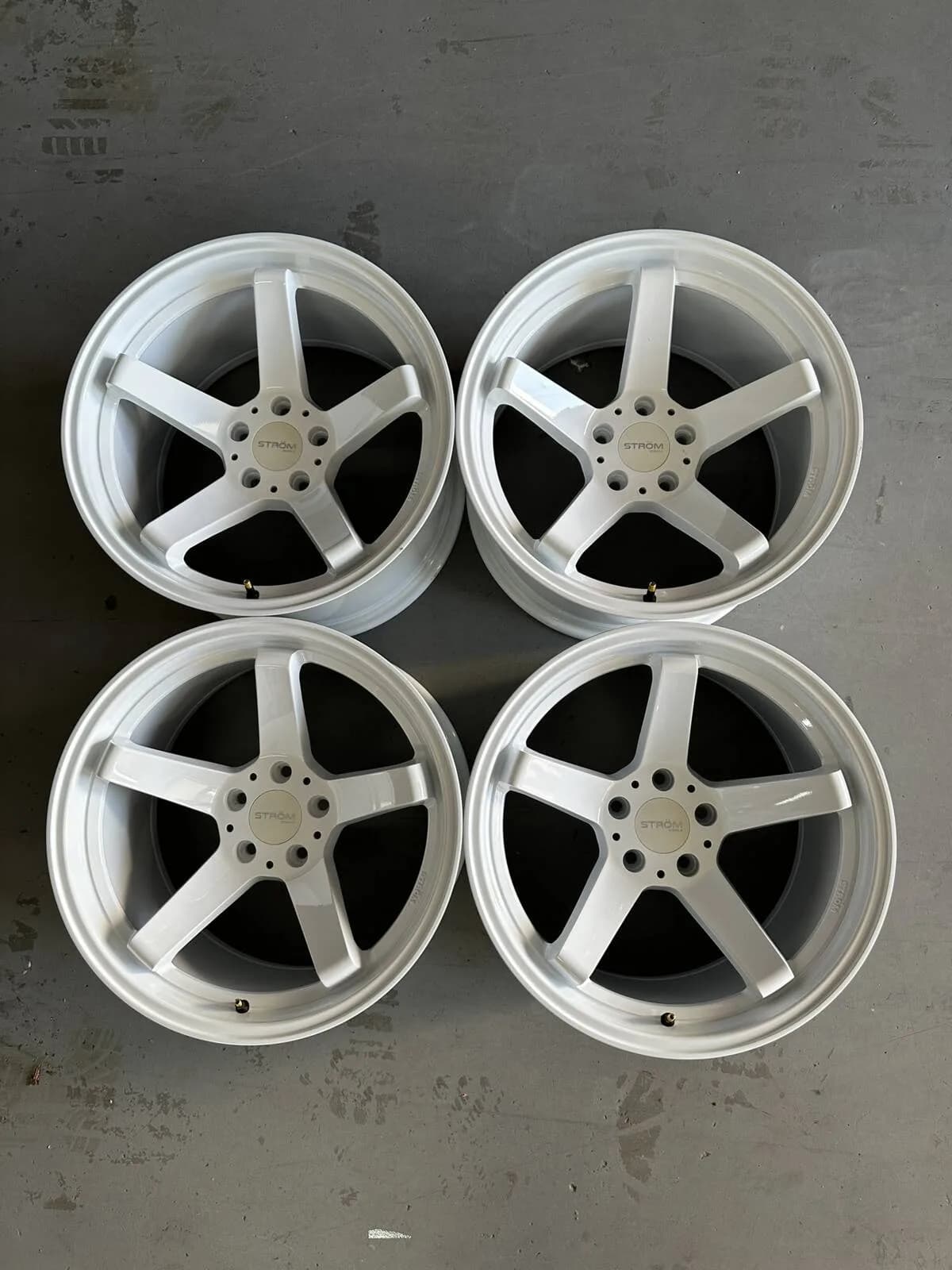 Легкосплавний диск 18" Strom DS-35 18x10,5 ET10 5x114,3 повний глянець білий - Вживаний - фото My Tuning Lab