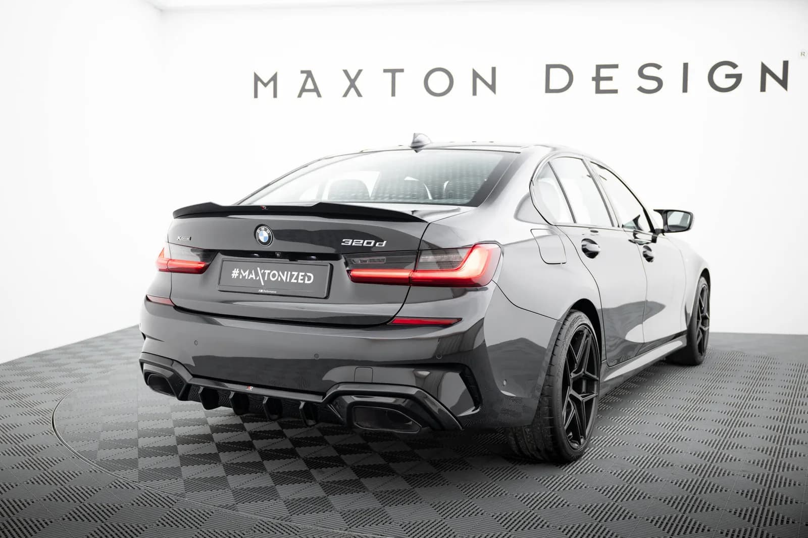 Задня накладка Maxton BMW M340i G20 / G21 (Pasuje do wersji z hakiem) - фото My Tuning Lab