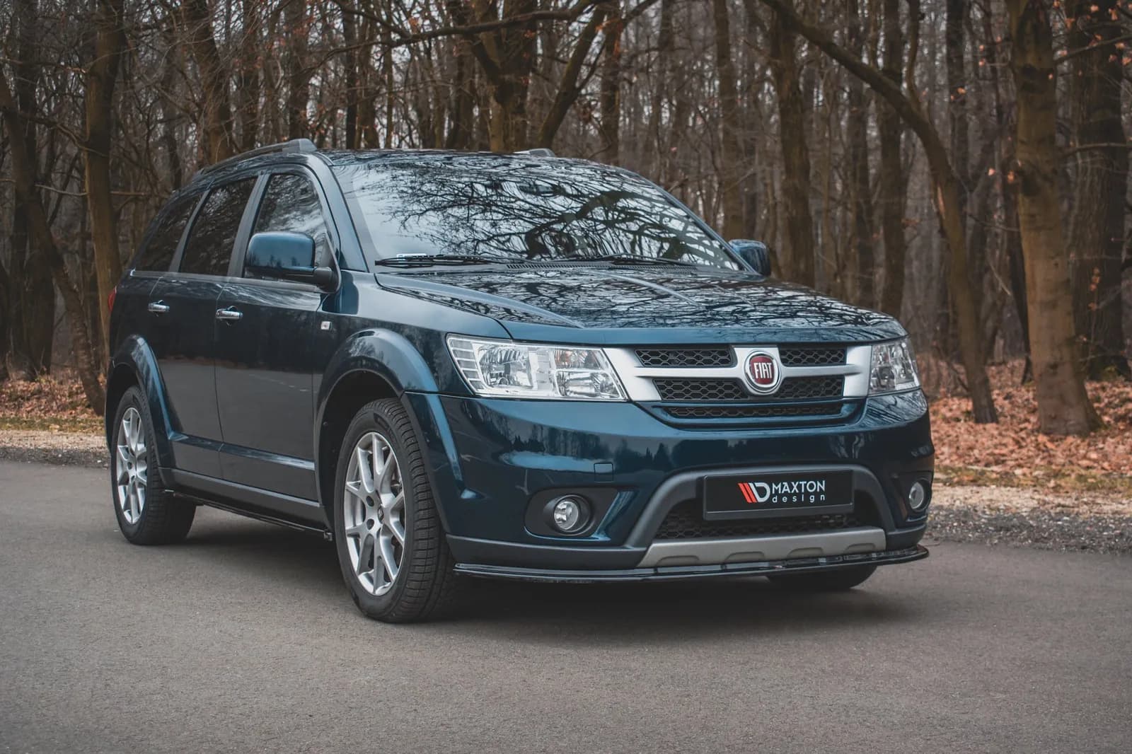 Передній сплітер Maxton Fiat Freemont Dodge Journey (чорний глянець) - фото My Tuning Lab