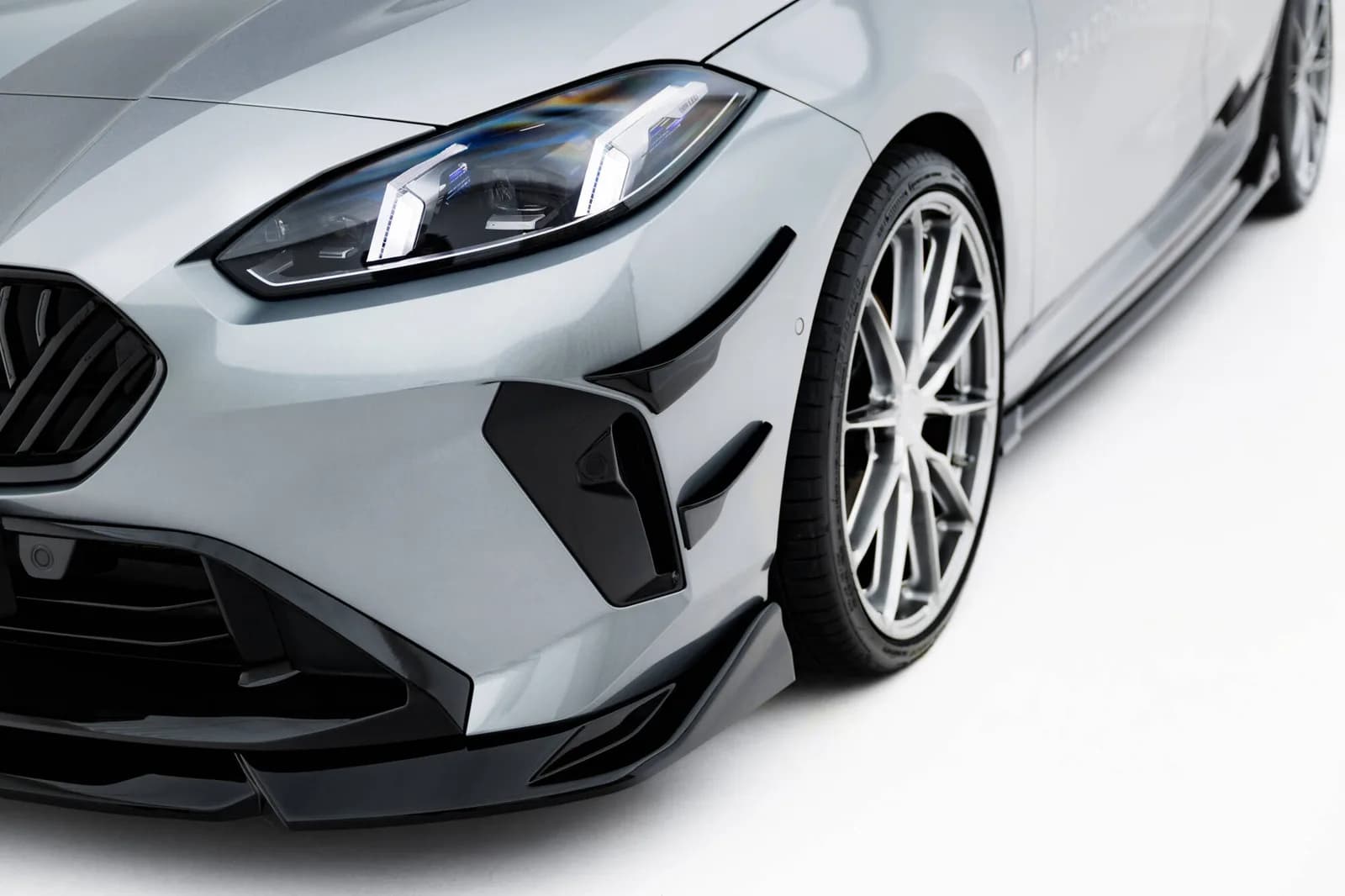 Канарди (аеродинамічні накладки переднього бампера) Maxton BMW M135i F70 / 1 M-пакет F70 - фото My Tuning Lab