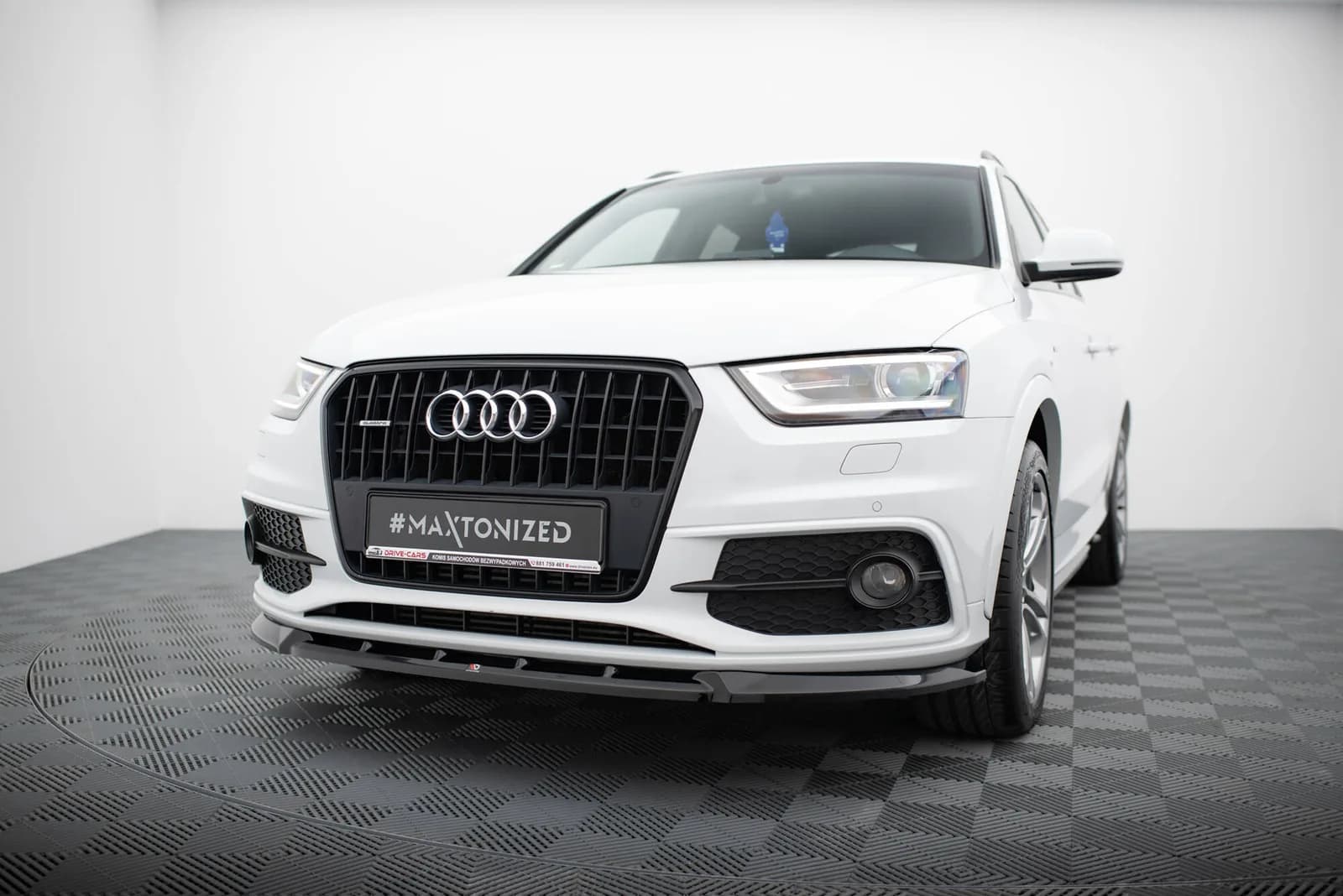 Передній сплітер V.1 Maxton Audi Q3 S-line 8U - фото My Tuning Lab
