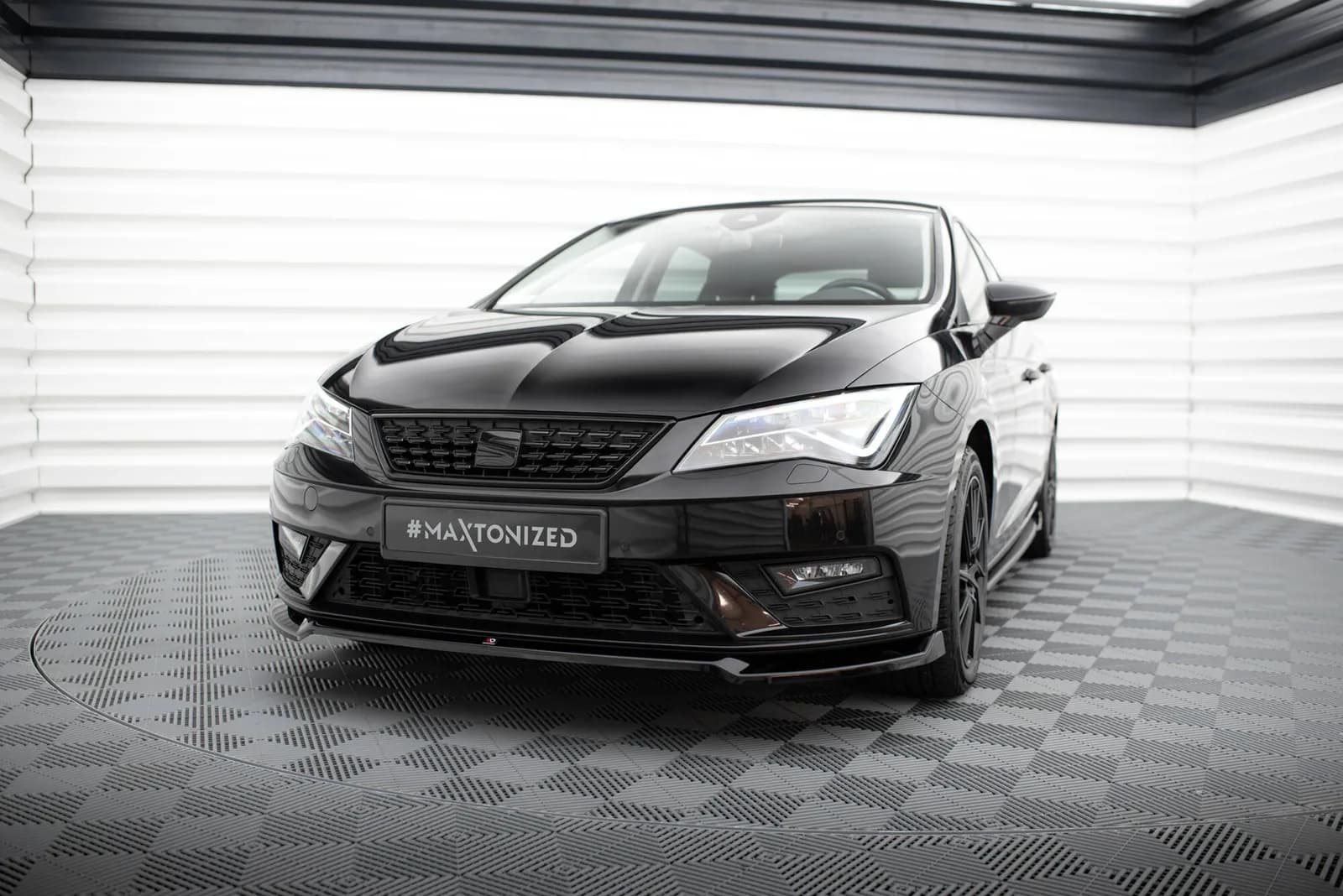 Передній сплітер V.2 Maxton Seat Leon Mk3 Facelift - фото My Tuning Lab