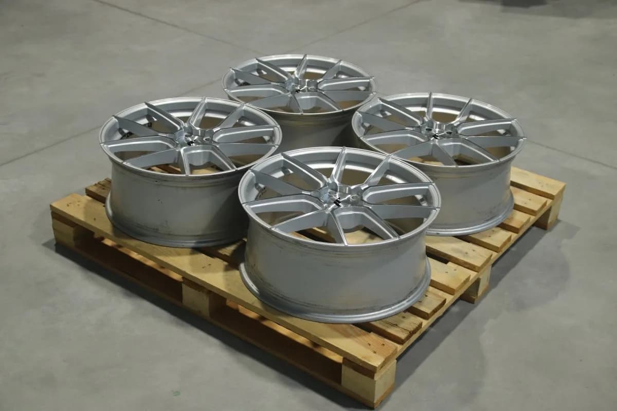 Комплект легкосплавних дисків 20" Japan Racing JR30 20x8,5 ET35 5x115 срібний з фрезерованою лицьовою частиною - фото My Tuning Lab