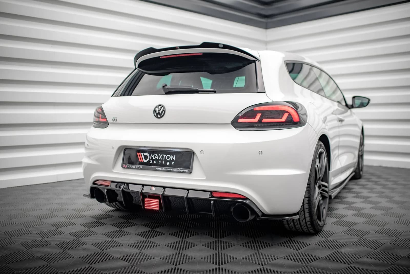 LED-світло Stop Maxton Volkswagen Scirocco R Mk3 - фото My Tuning Lab