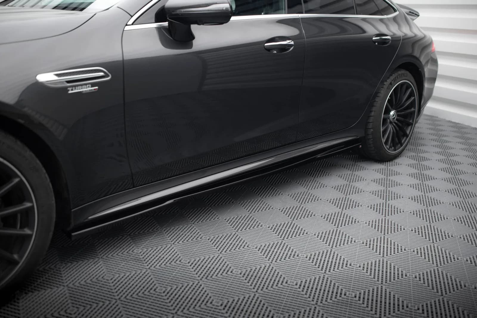 Накладки на пороги Maxton Mercedes-AMG GT 53 4-Door Coupe X290 - фото My Tuning Lab