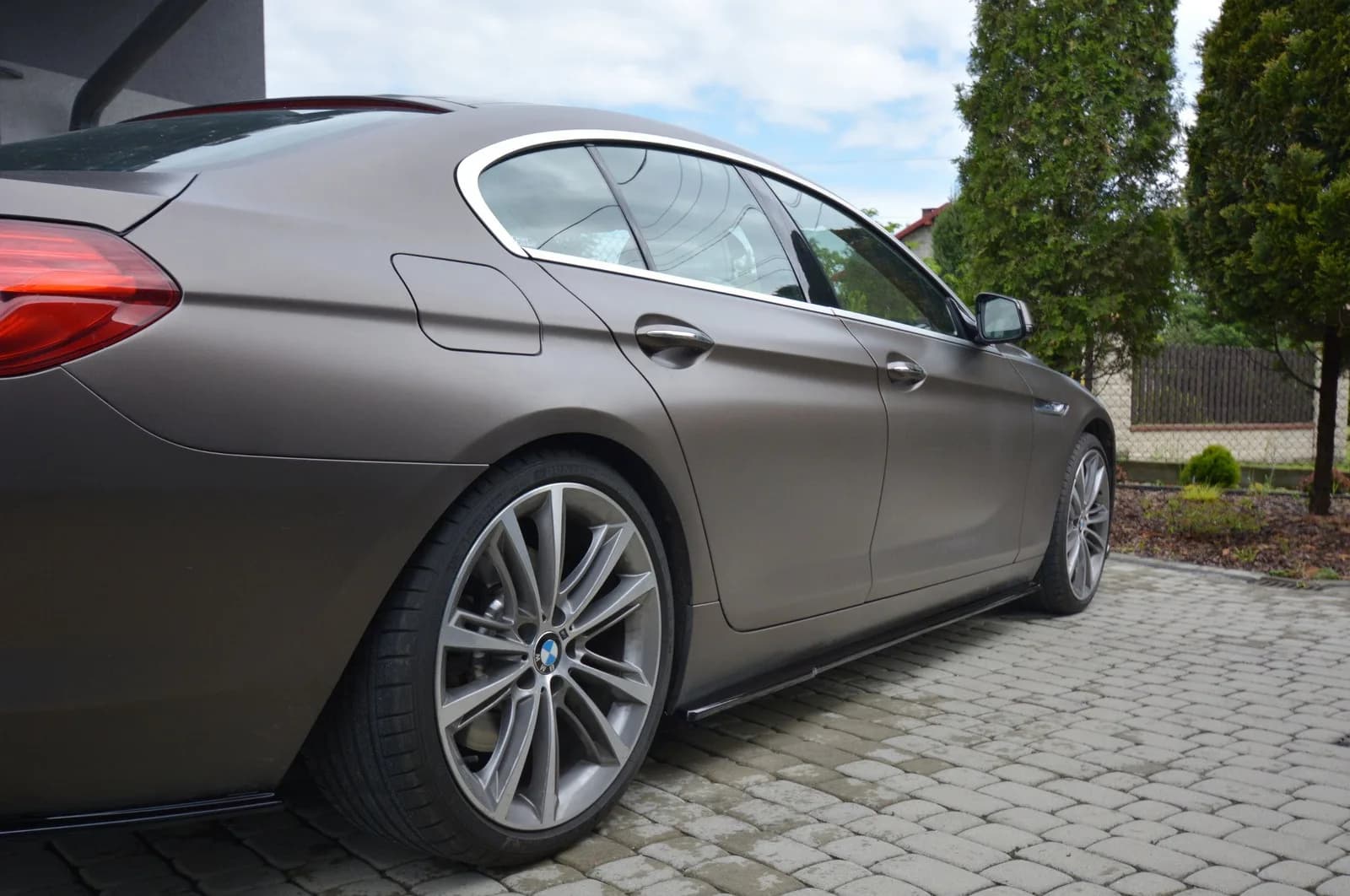 Накладки на пороги Maxton BMW 6 Gran Coupe (чорний глянець) - фото My Tuning Lab