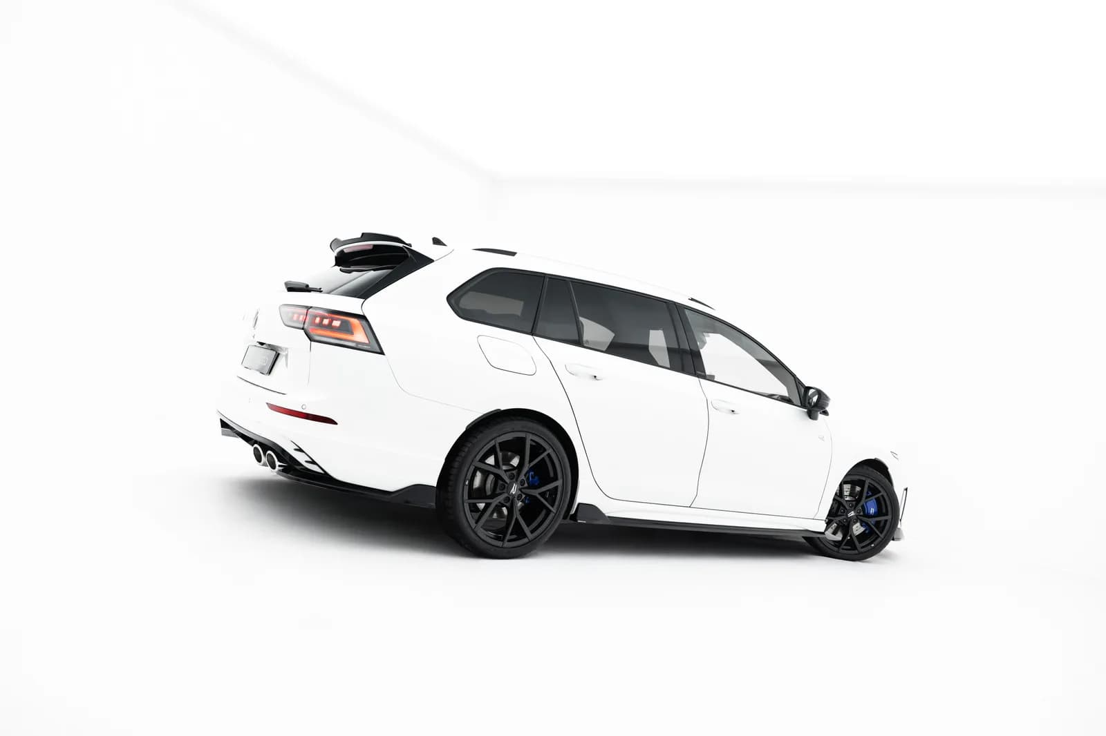 Накладки на пороги Maxton Volkswagen Golf R Variant Mk8 / Mk8 Facelift - фото My Tuning Lab