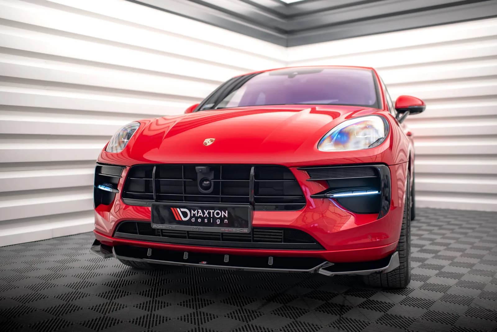 Передній сплітер V.1 Maxton Porsche Macan GTS / Sport Design Mk1 Facelift - фото My Tuning Lab
