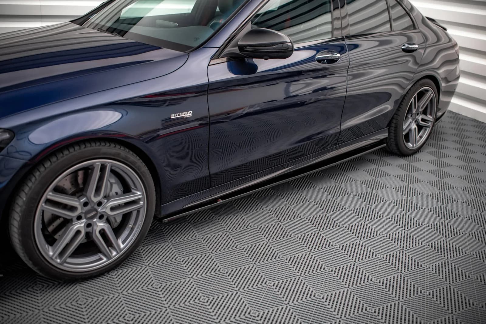 Накладки на пороги Maxton Mercedes-AMG C 43 / AMG-Line W205 - фото My Tuning Lab
