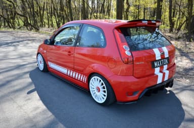 Накладки на пороги Maxton Ford Fiesta ST MK6 (чорний глянець) - фото My Tuning Lab