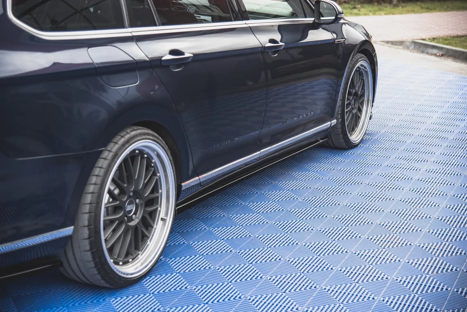 Накладки на пороги Maxton Volkswagen Passat B8 - фото My Tuning Lab