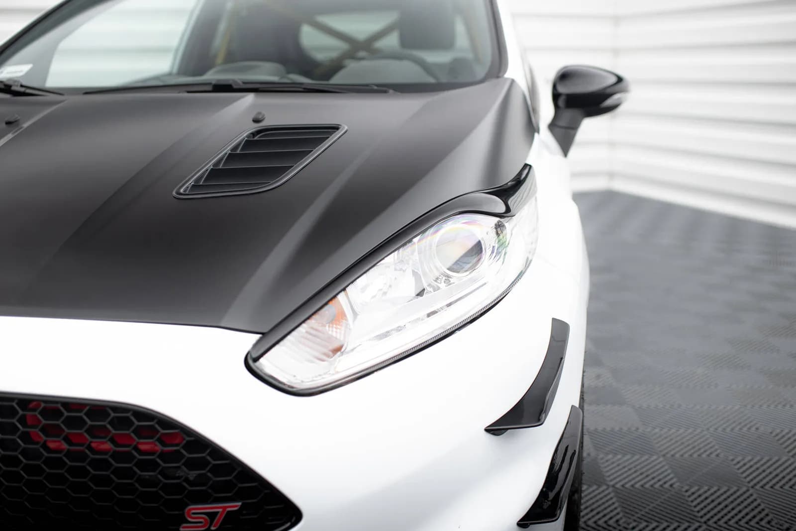 Накладки на фари V.2 Maxton Ford Fiesta ST / ST-Line / Standard Mk7 FL - фото My Tuning Lab