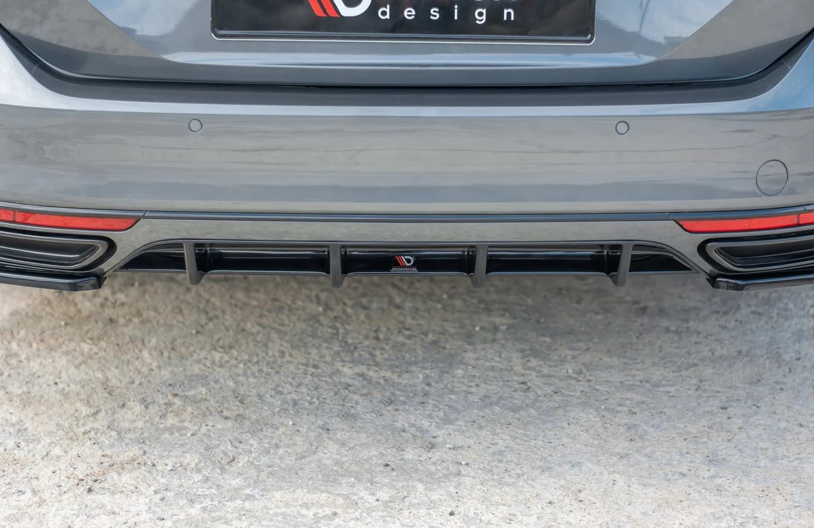Задня накладка Maxton Volkswagen Passat R-Line B8 - фото My Tuning Lab
