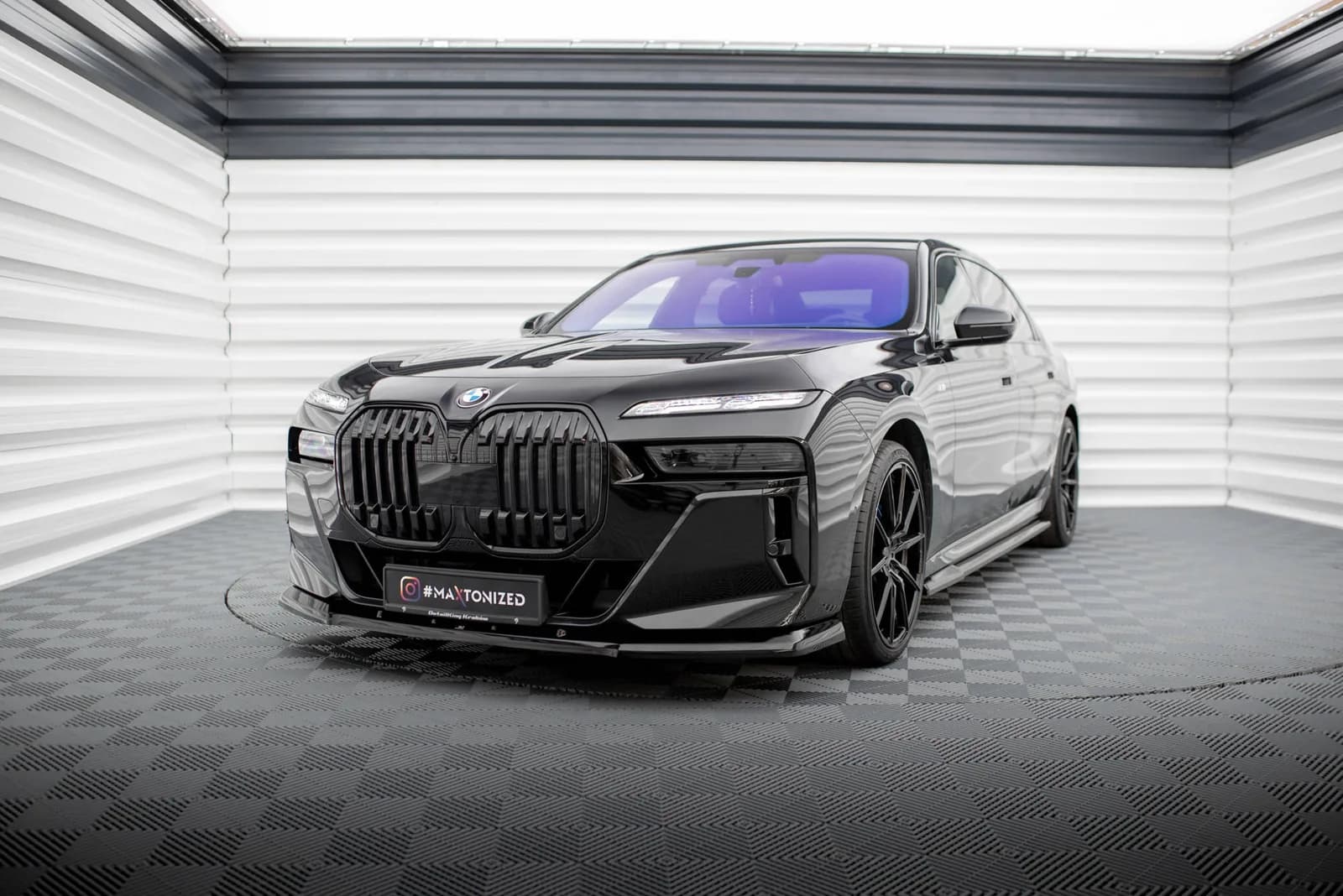 Передній сплітер V.1 Maxton BMW 7 M-пакет / M760e / i7 M-пакет G70 - фото My Tuning Lab