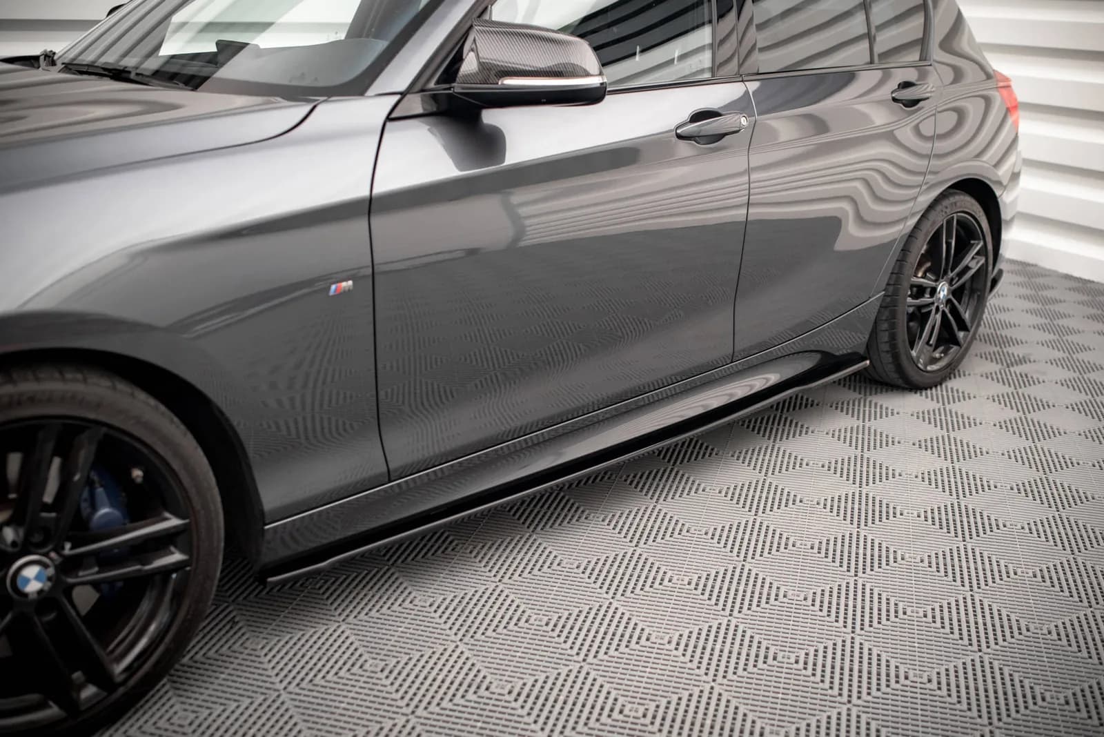 Накладки на пороги V.2 Maxton BMW 1 F20 M135i / M140i / M-пакет - фото My Tuning Lab