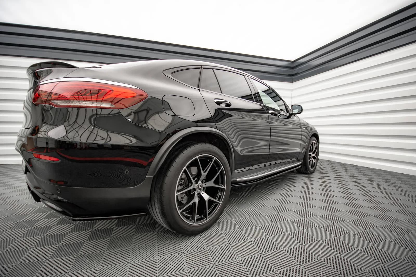 Накладки на пороги V.1 Maxton Mercedes-Benz GLC Coupe AMG-Line C253 Facelift - фото My Tuning Lab