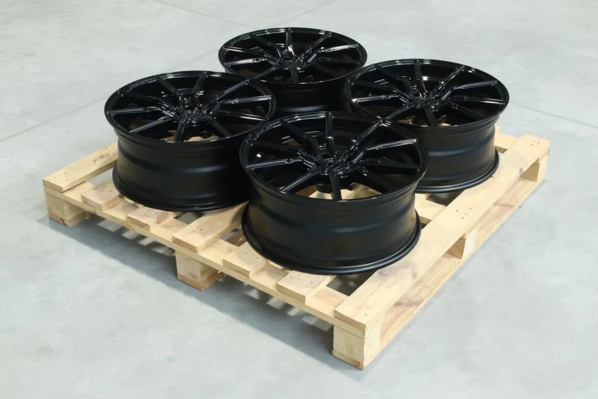 Комплект легкосплавних дисків 19" Concaver CVR4 19x8 ET27 5x114,3 глянцевий чорний - фото My Tuning Lab