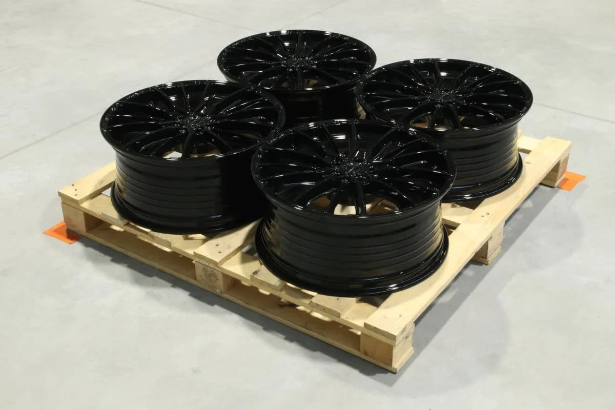 Комплект легкосплавних дисків 20" Concaver CVR7 20x8,5 ET36 5x108 глянцевий чорний - фото My Tuning Lab