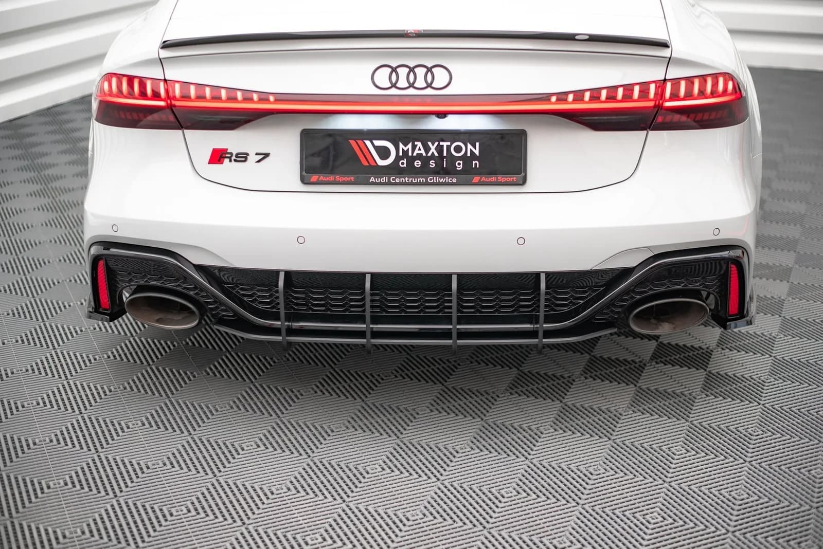 Задній дифузор Street Pro Maxton Audi RS7 C8 / RS6 C8 / C8 Facelift - фото My Tuning Lab