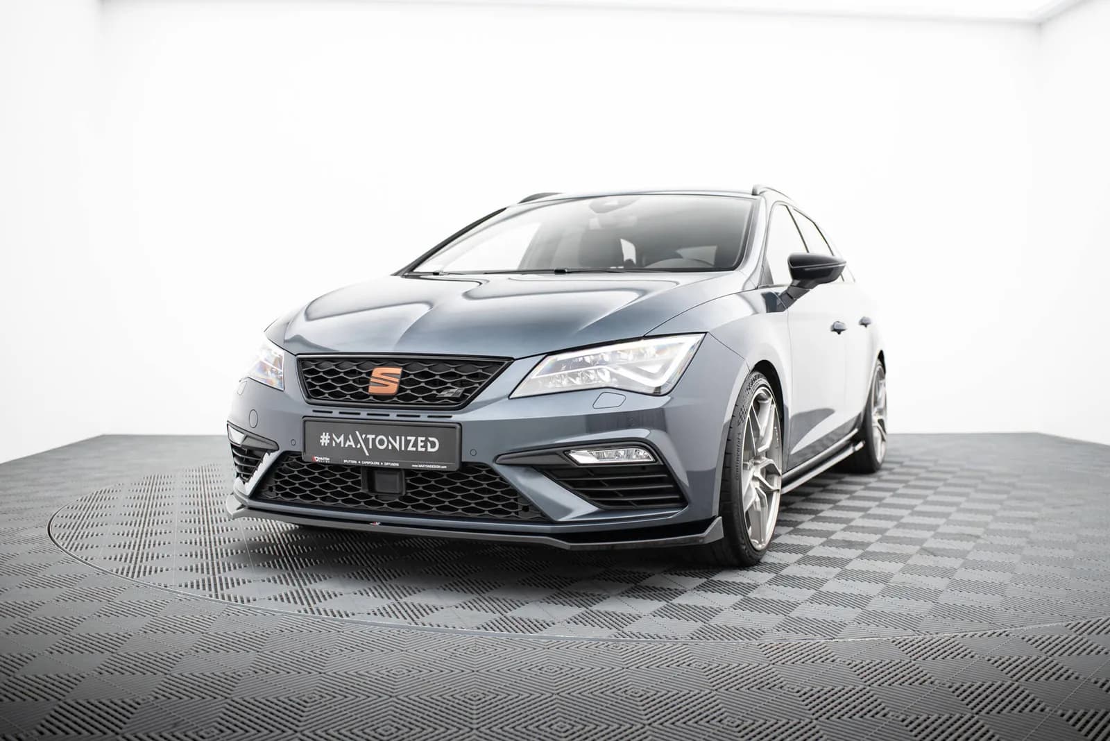 Передній сплітер V.7 Seat Leon Maxton Cupra / FR Mk3 FL - фото My Tuning Lab