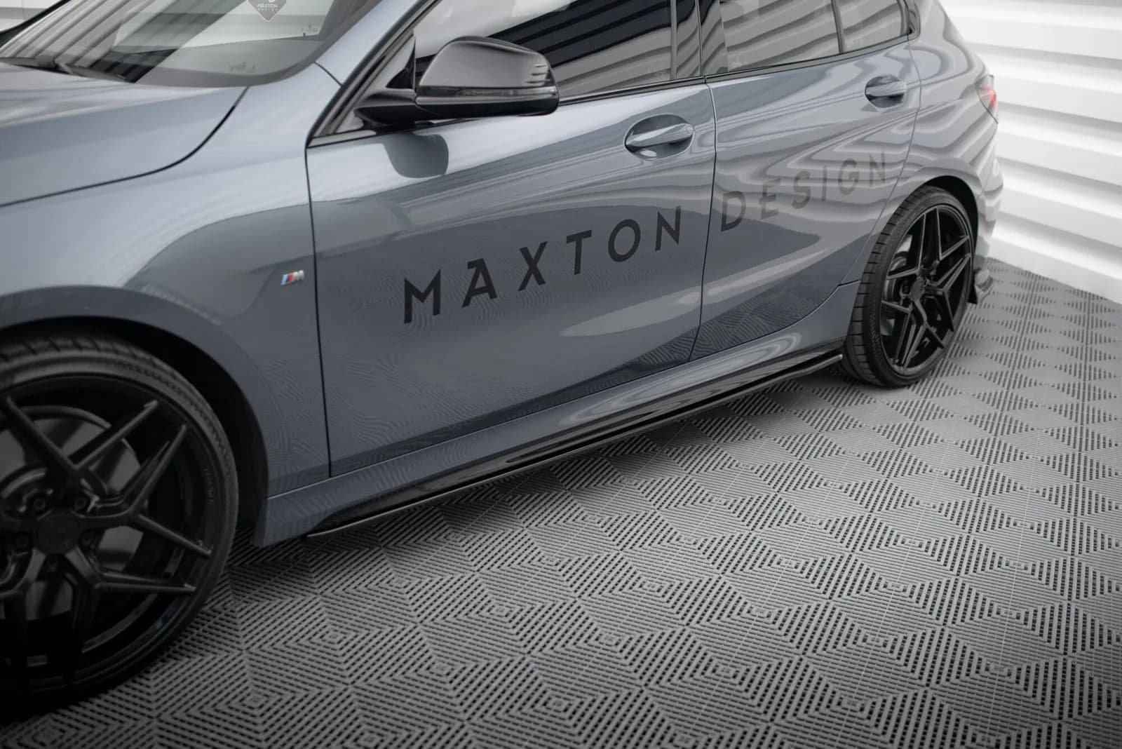 Накладки на пороги V.2 Maxton BMW 1 M-пакет / M135i / 128ti - фото My Tuning Lab