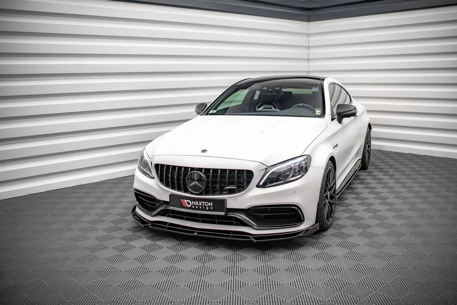 Передній сплітер V.2 Maxton Mercedes-AMG C63 Coupe AMG Aero Pack C205 Facelift - фото My Tuning Lab