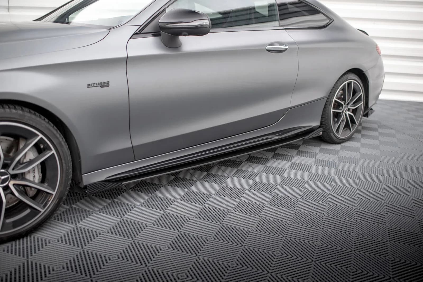 Накладки на пороги Street Pro + Flaps Maxton Mercedes-AMG C43 Coupe / Cabrio C205 Facelift / A205 Facelift - фото My Tuning Lab