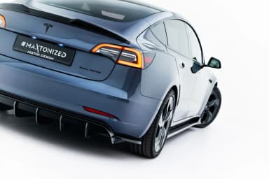 Задня накладка V.2 Maxton Tesla Model 3 - фото My Tuning Lab