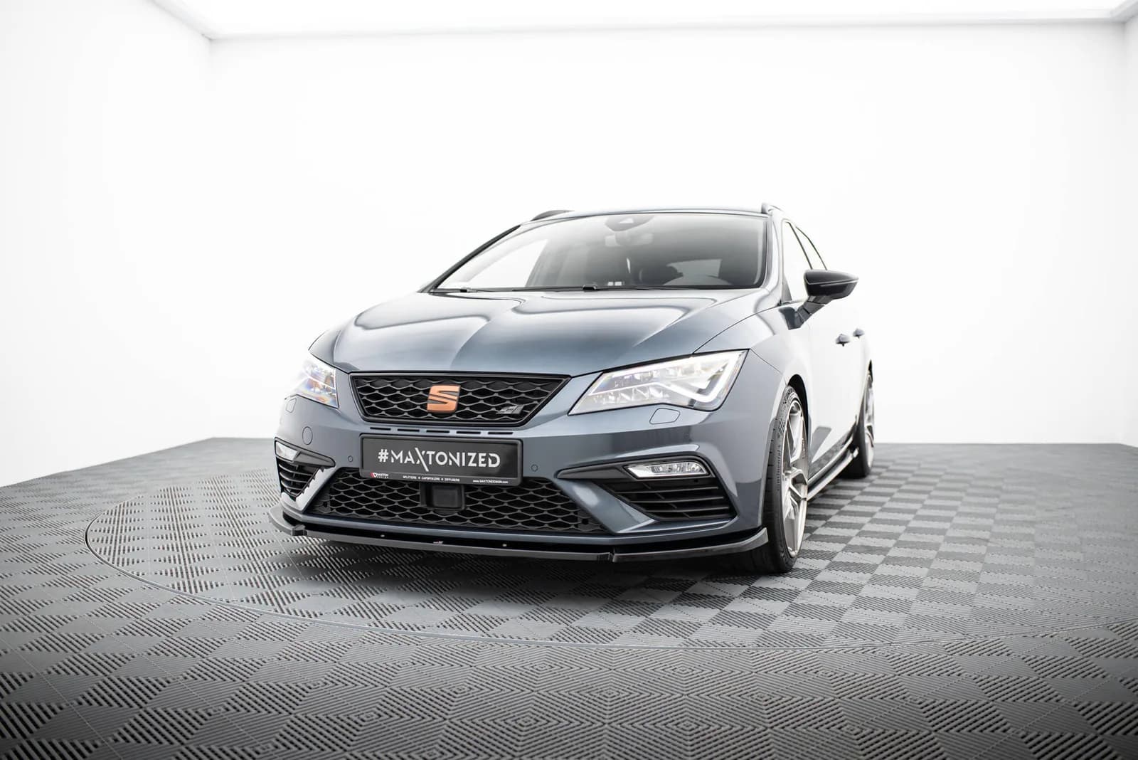 Передній сплітер V.6 Seat Leon Maxton Cupra / FR Mk3 FL - фото My Tuning Lab