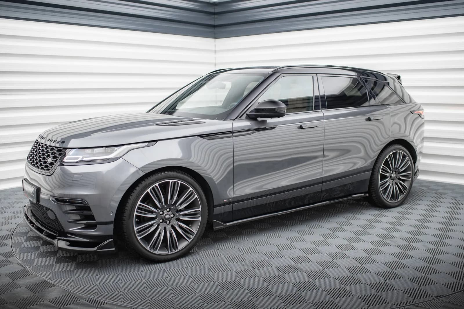 Комплект сплітерів Maxton Land Rover Range Rover Velar R-Dynamic Mk1 (комплект сумісний з фаркопом) - фото My Tuning Lab