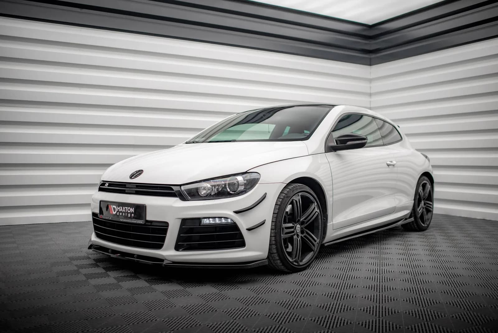 Накладки на пороги V.2 Maxton Volkswagen Scirocco R Mk3 / Mk3 Facelift - фото My Tuning Lab