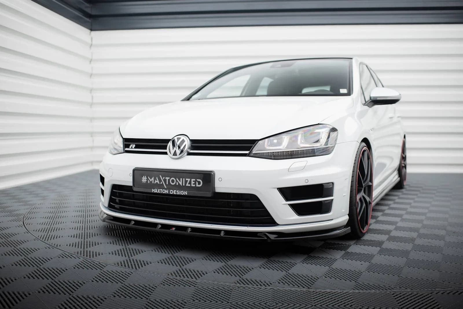 Передній сплітер V.5 Maxton Volkswagen Golf R / R-Line Mk7 - фото My Tuning Lab