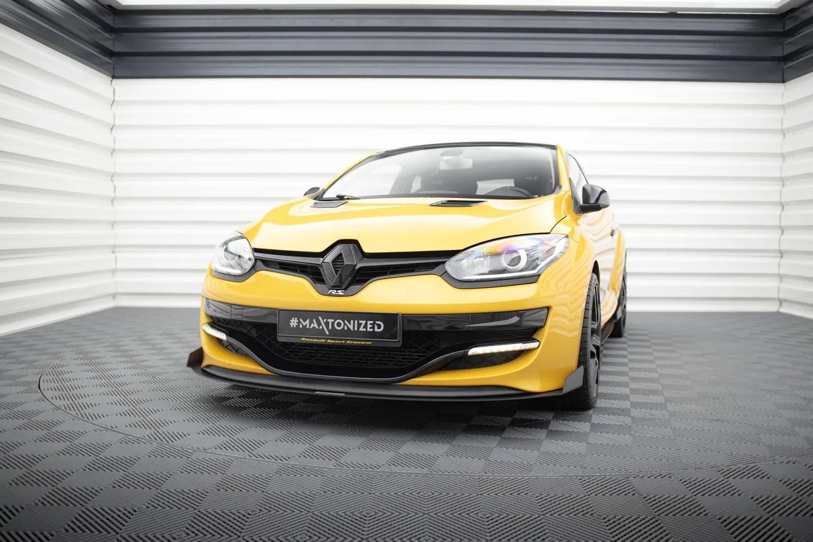 Передній сплітер Maxton Racing Renault Megane III RS - фото My Tuning Lab