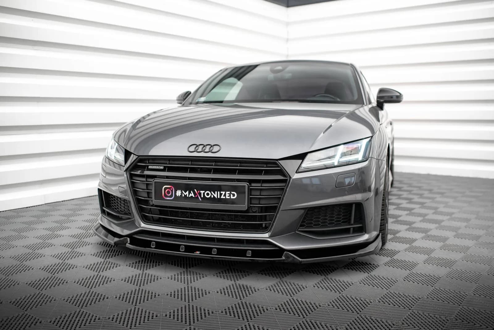 Передній сплітер V.2 Maxton Audi TT S / S-Line 8S - фото My Tuning Lab