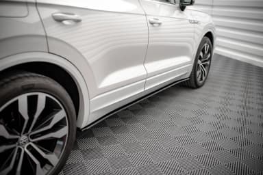 Накладки на пороги Maxton Volkswagen Touareg R-line Mk3 - фото My Tuning Lab