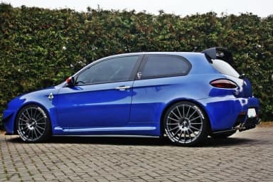 Накладки на пороги Maxton Alfa Romeo 147 GTA - фото My Tuning Lab