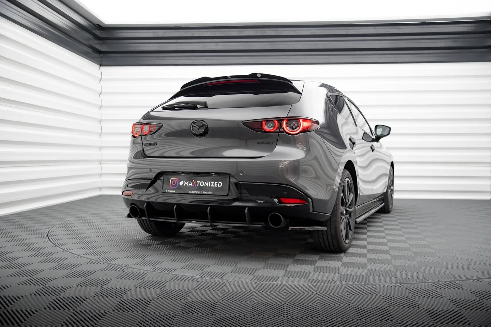 Продовження спойлера Maxton Mazda 3 Mk4 - фото My Tuning Lab