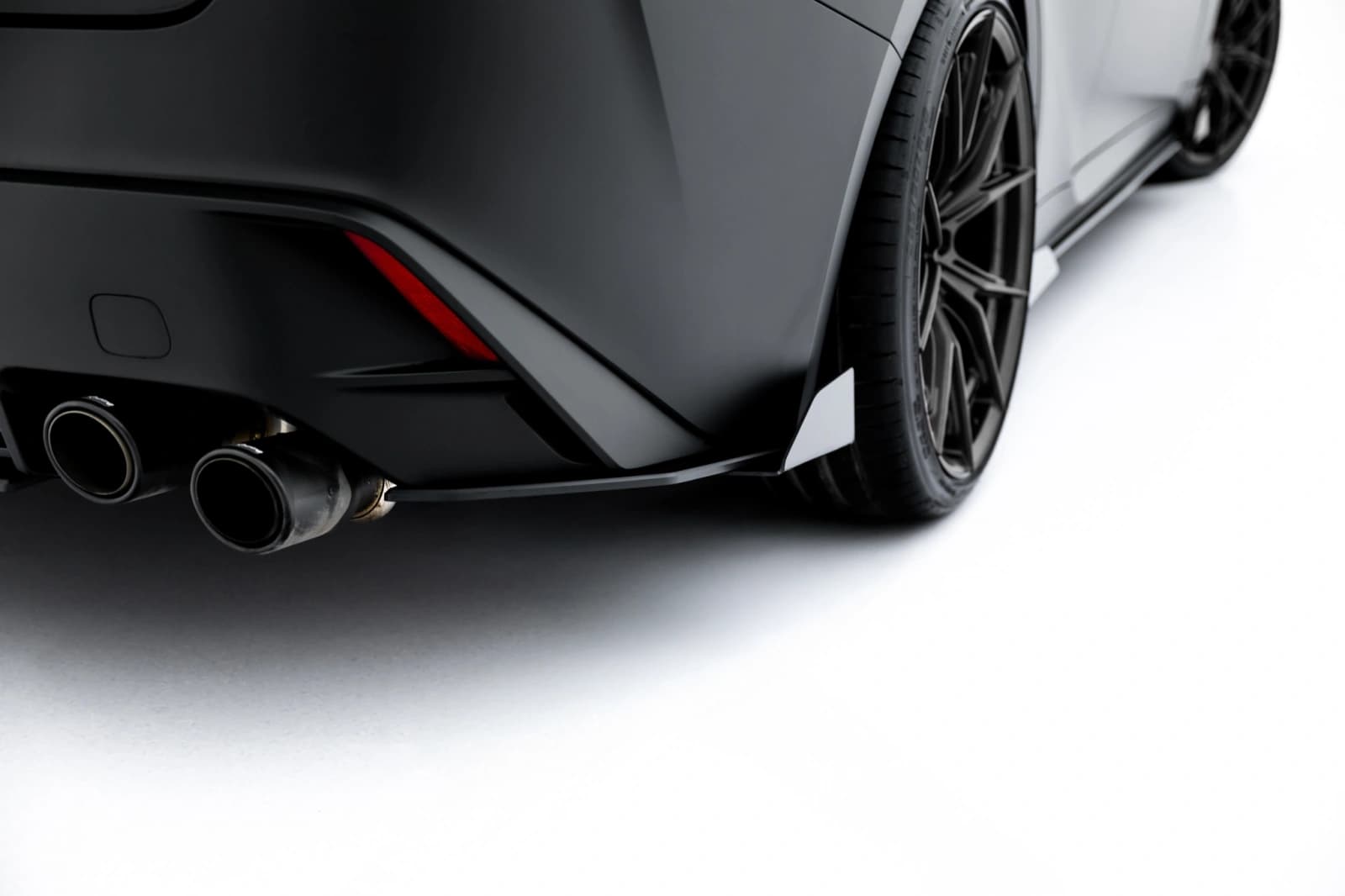 Flapsy Tylne Boczne Maxton Lexus IS 500 Mk3 Facelift 2 (XE30) - фото My Tuning Lab