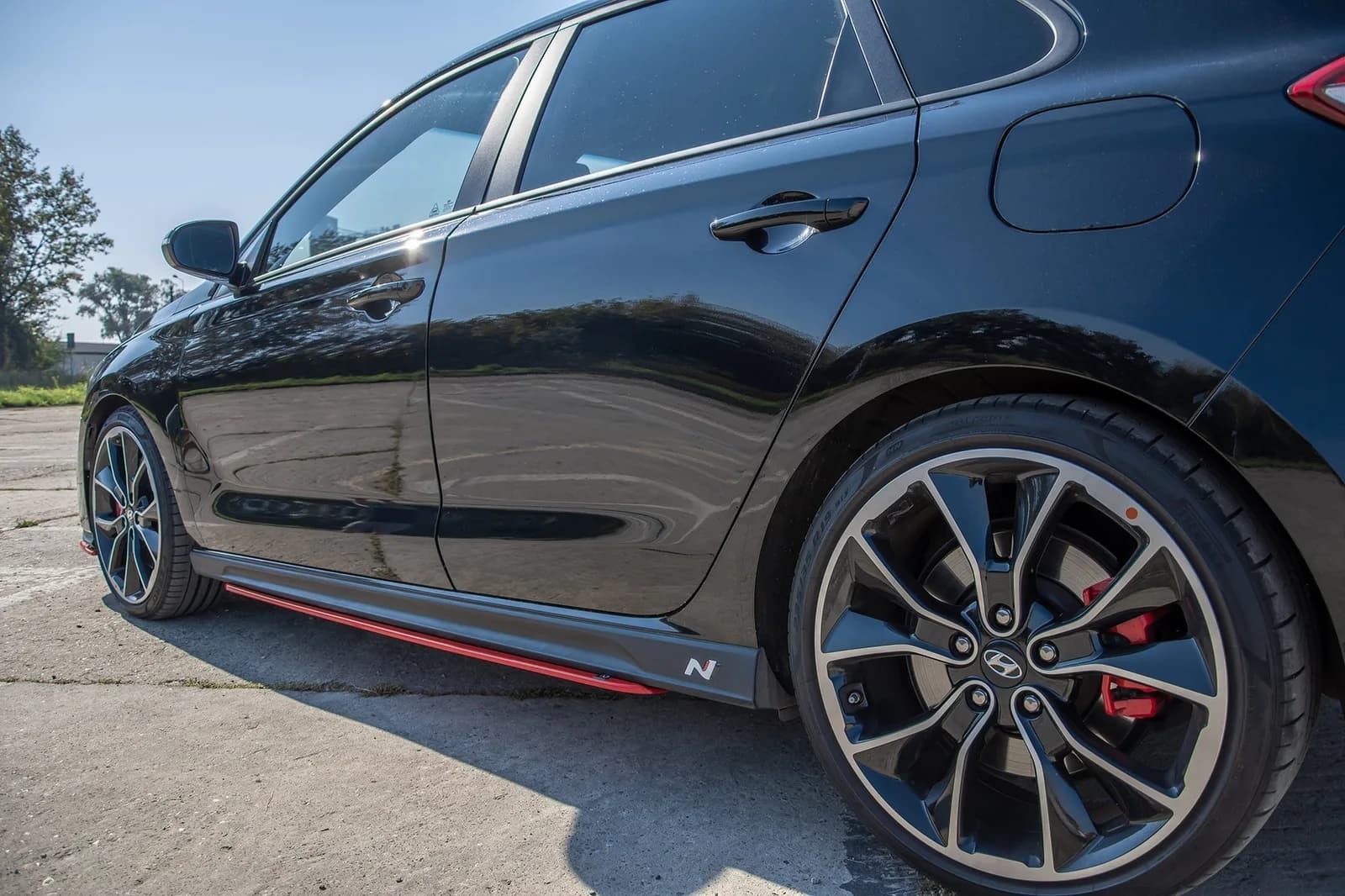 Накладки на пороги Maxton V2 Hyundai i30 N MK3 (червоний) - фото My Tuning Lab